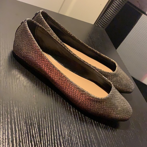 Beautiful ballerina flats - Picture 2 of 3